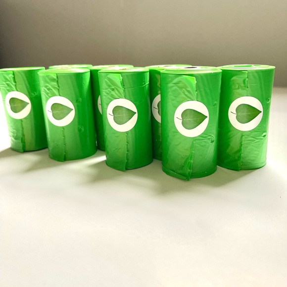 Poop Dispenser & Poop Bags - Picture 5 of 6